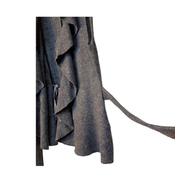 100% wool Marisa Christina charcoal gray ruffled tie wrap vest size medium - Picture 6 of 8
